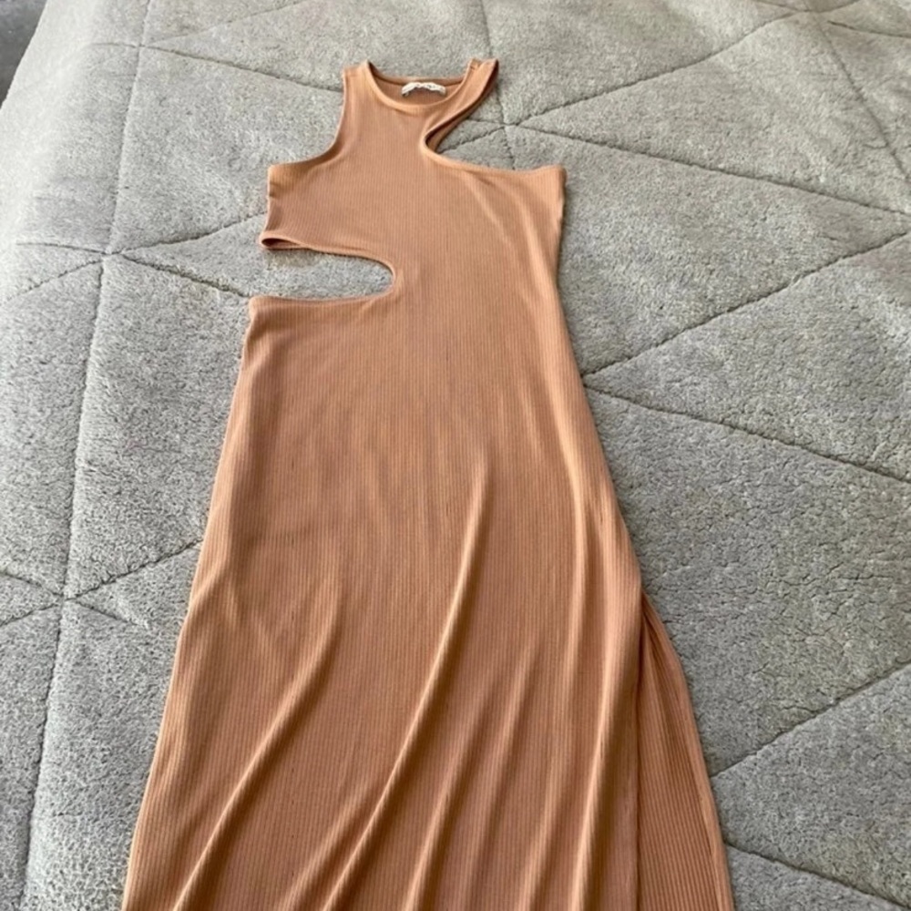 Gently used Abercrombie & Fitch Midi dress. Size small. Great condition